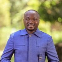 Dr. Daniel Chans M